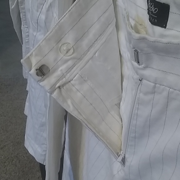 Ladies mossimo stripes suit - Picture 7 of 8